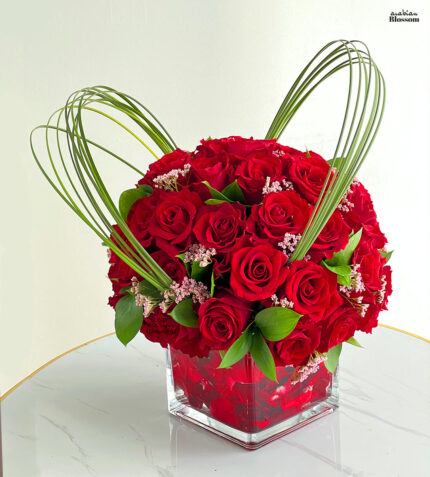 30 Red Roses in Vase with Heart-Shaped Steel Grass & Rose Petals for Romantic Gifting