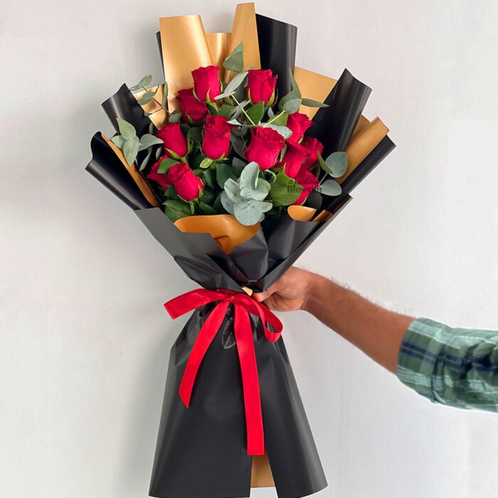 Bouquet of 12 Red Roses